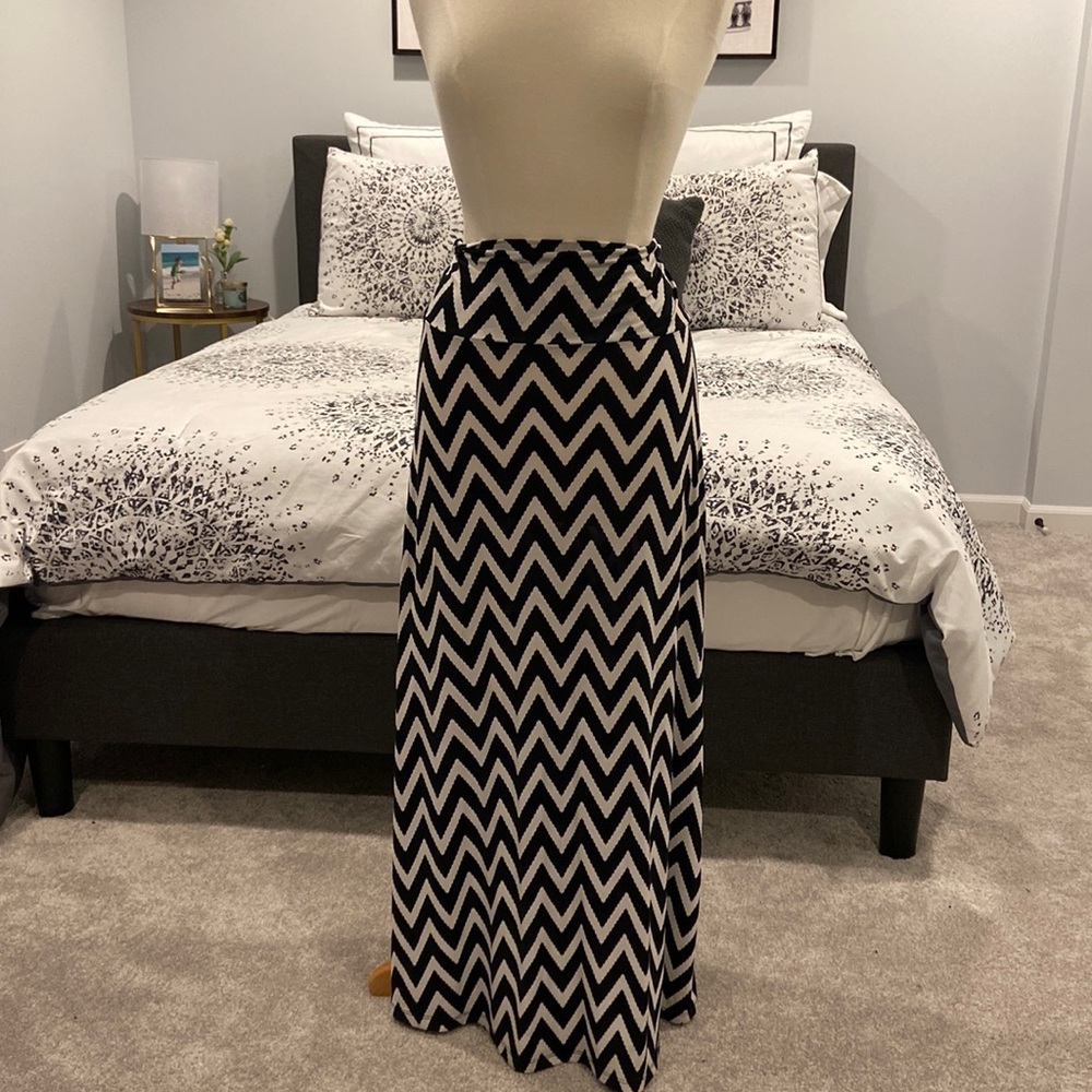 Chevron maxi skirt